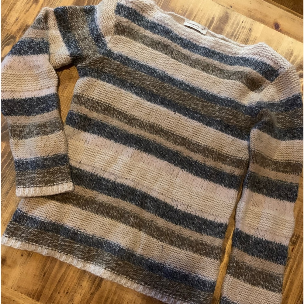 Gioche Di Luce Italian Virgin Wool Sweater. Size S/M.